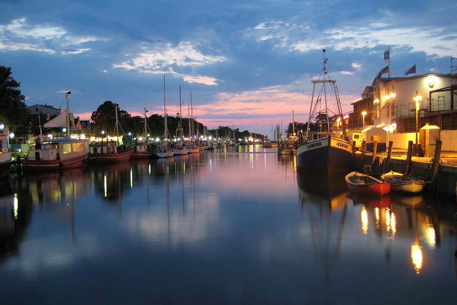 Ostseeblick, Direkt Am Alten Strom Apartment Rostock